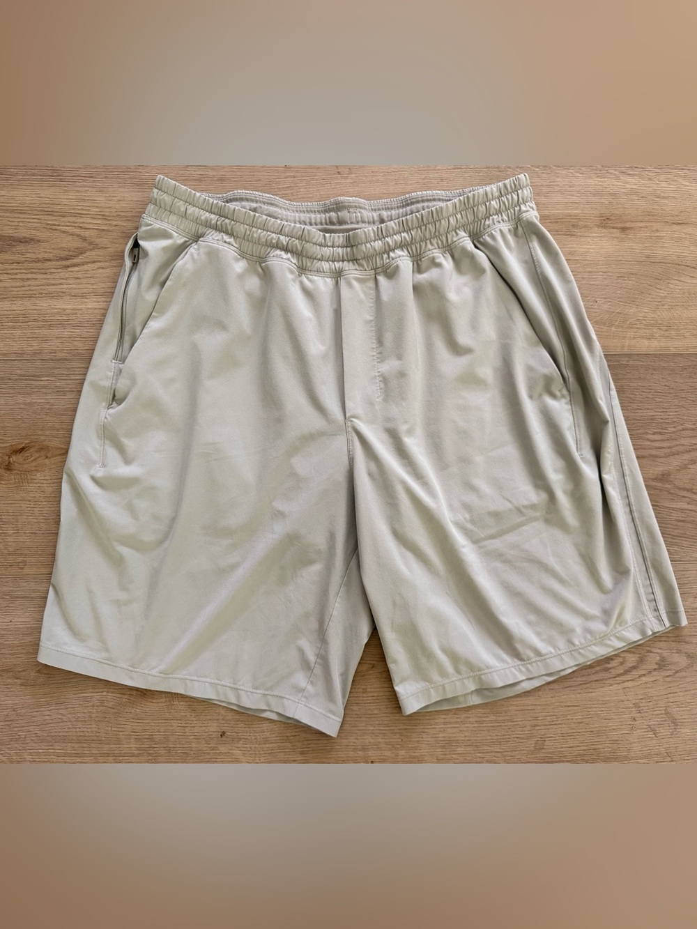 Lululemon Pace Breaker Lined Shorts 9” Men’s XL Bone Khaki